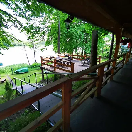 Urocza Przystan Lodge