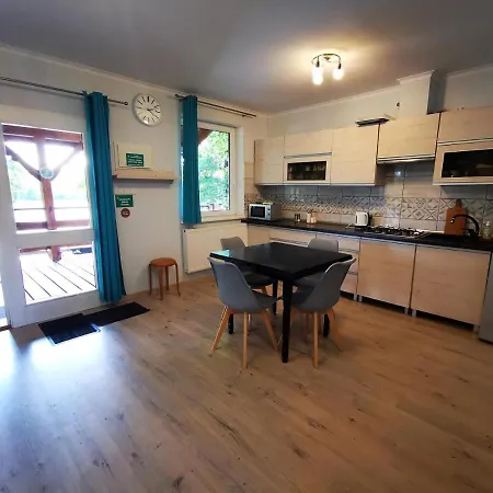 Urocza Przystan * Kiemiany