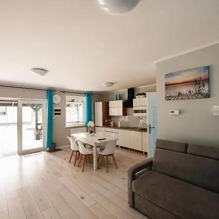 Lodge Urocza Przystan Kiemiany