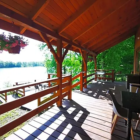 Lodge Urocza Przystan Kiemiany