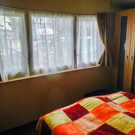 Urocza Przystan Lodge *